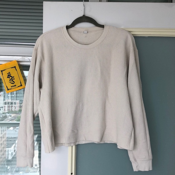 Uniqlo long sleeve waffle tee - Picture 1 of 2